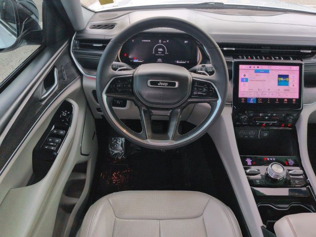 Used 2023 Jeep Grand Cherokee L Overland AWD/4WD image 16