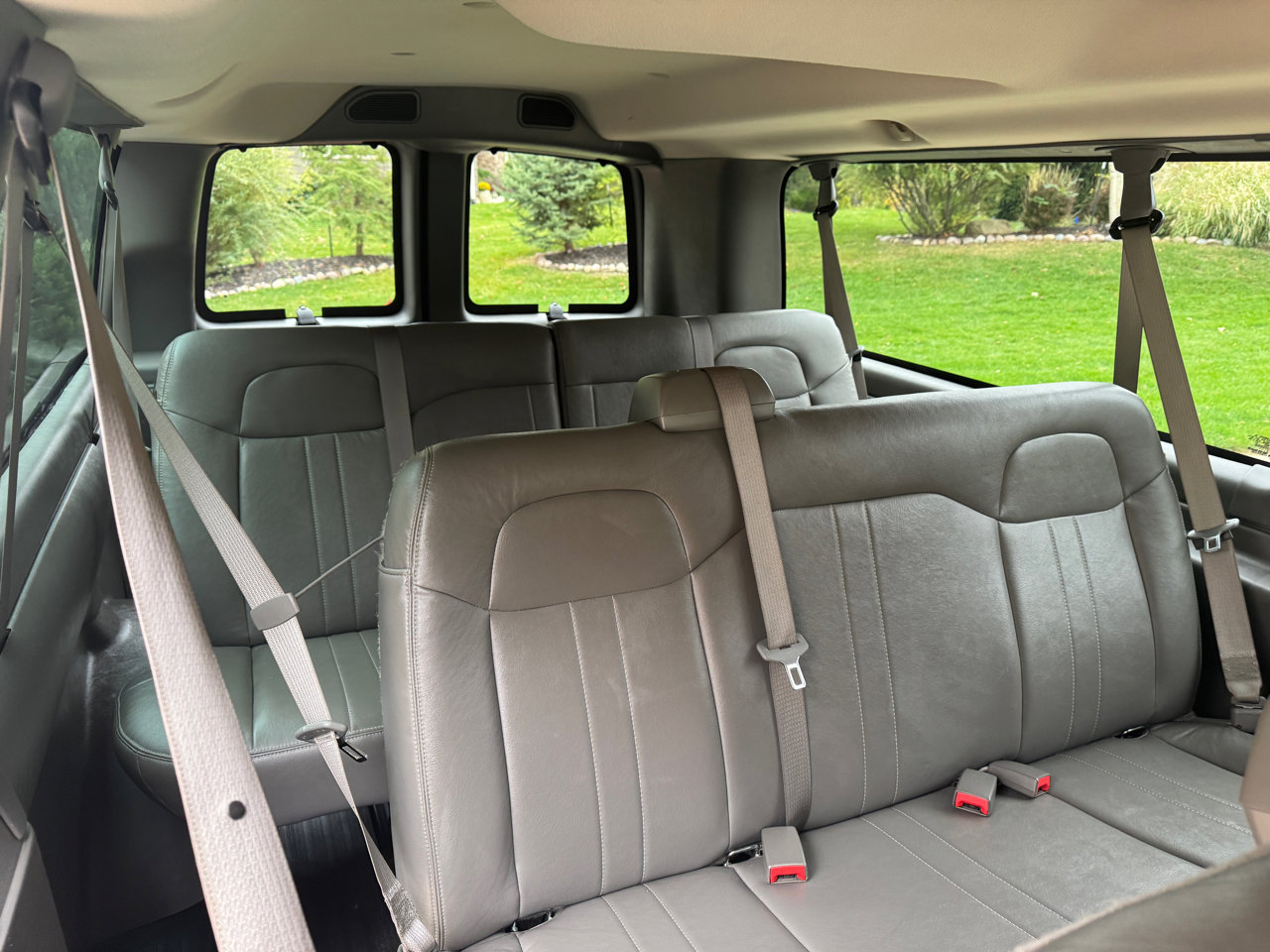 Used 2015 Chevrolet Express 3500 LS image 23