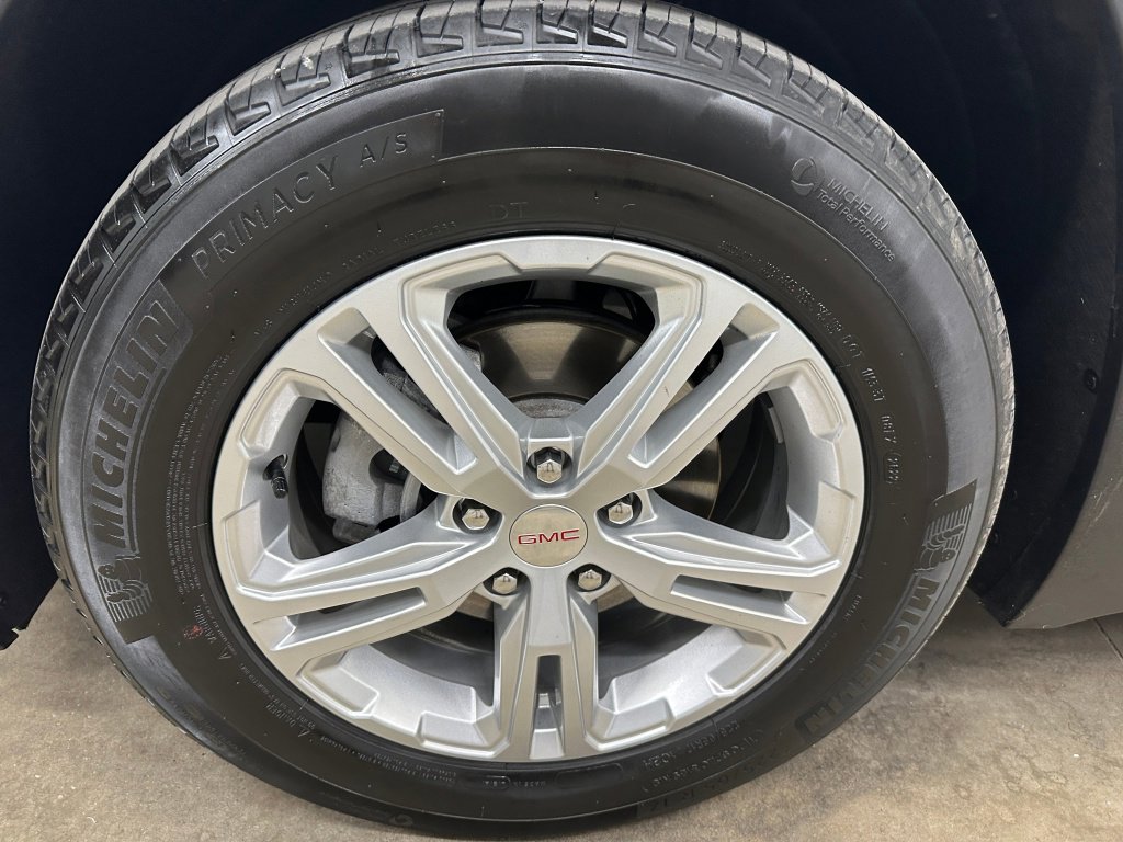 Used 2022 GMC Terrain SLE w/ Driver Convenience Package image 36