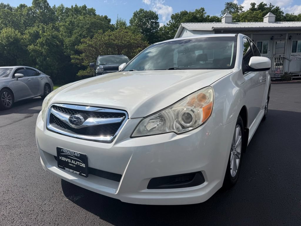 Used 2011 Subaru Legacy 2.5i Premium AWD/4WD image 1