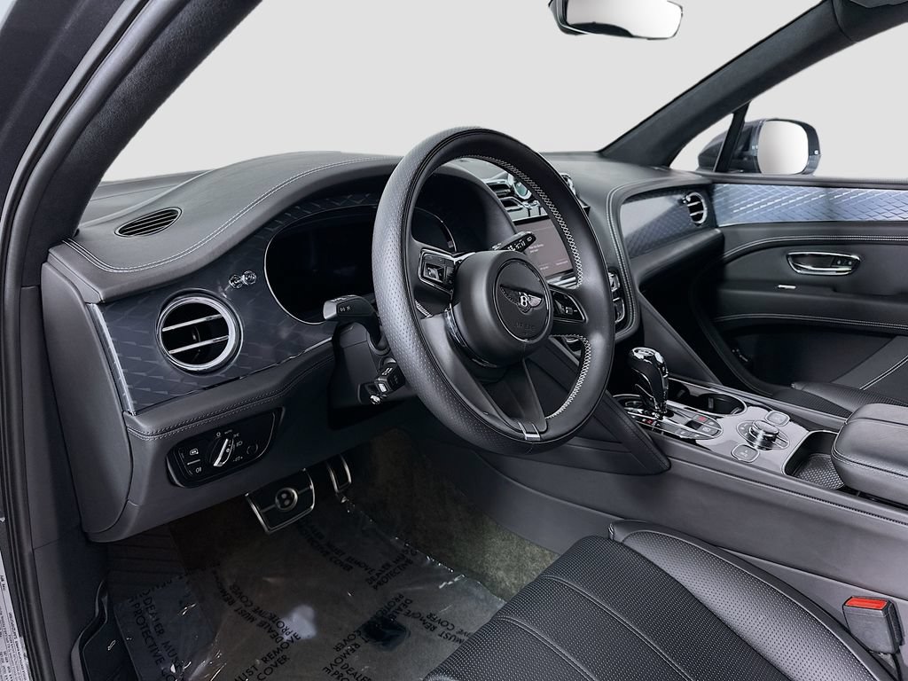 Used 2023 Bentley Bentayga AWD/4WD image 4