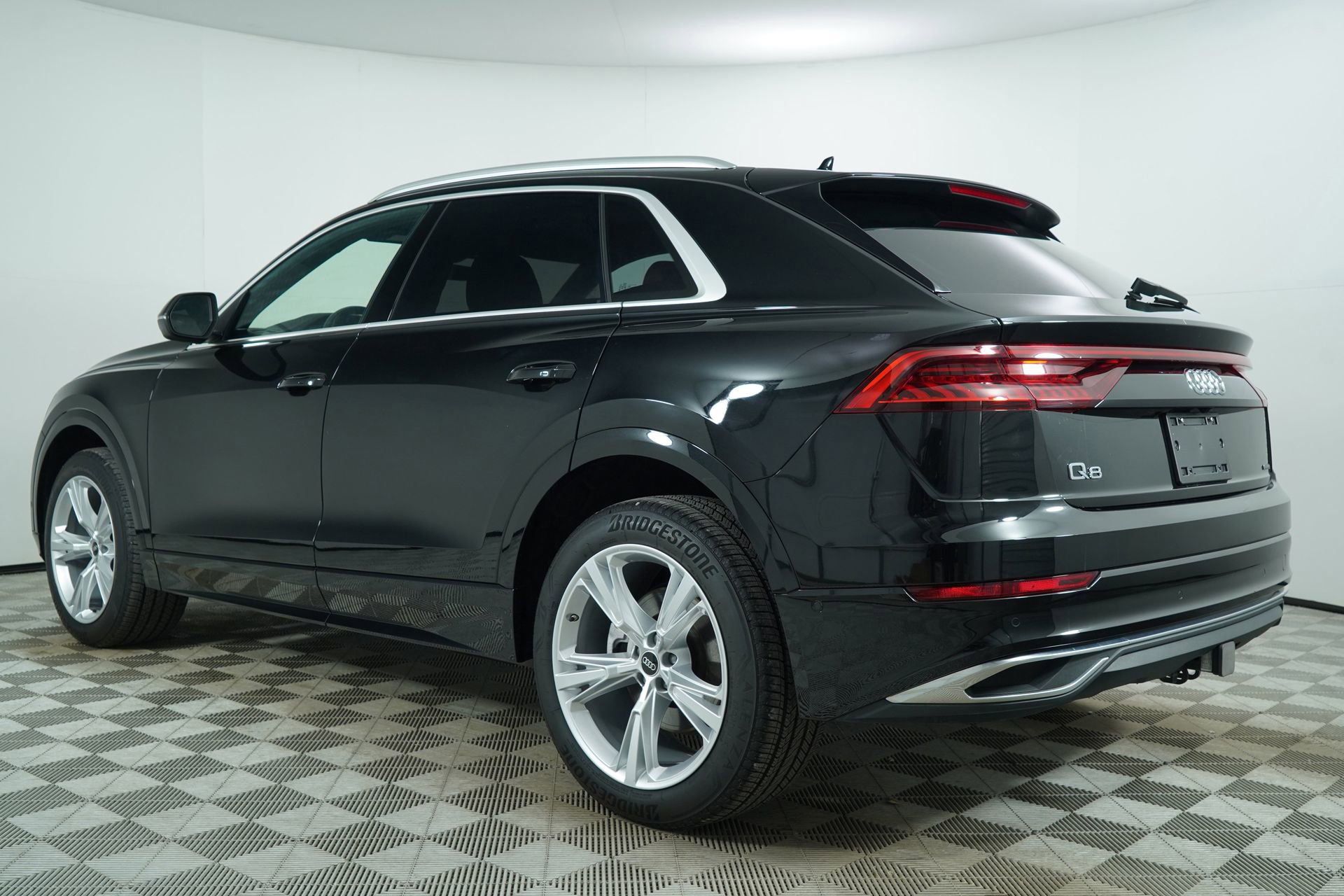 Certified 2023 Audi Q8 Premium Plus image 7