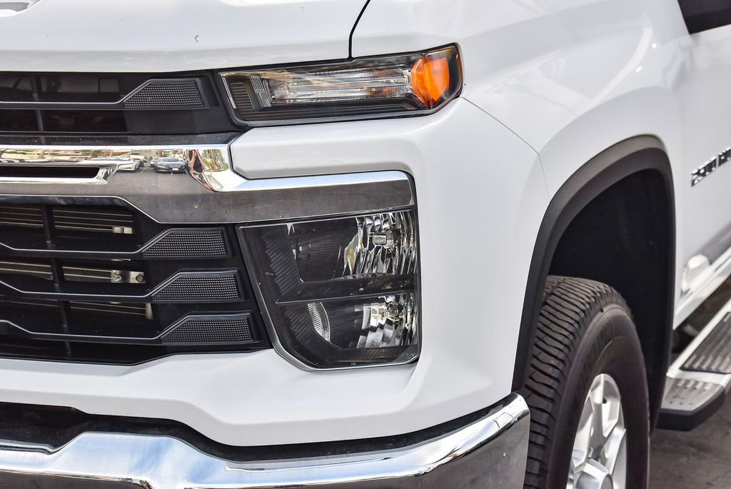 Used 2024 Chevrolet Silverado 2500 LT image 8