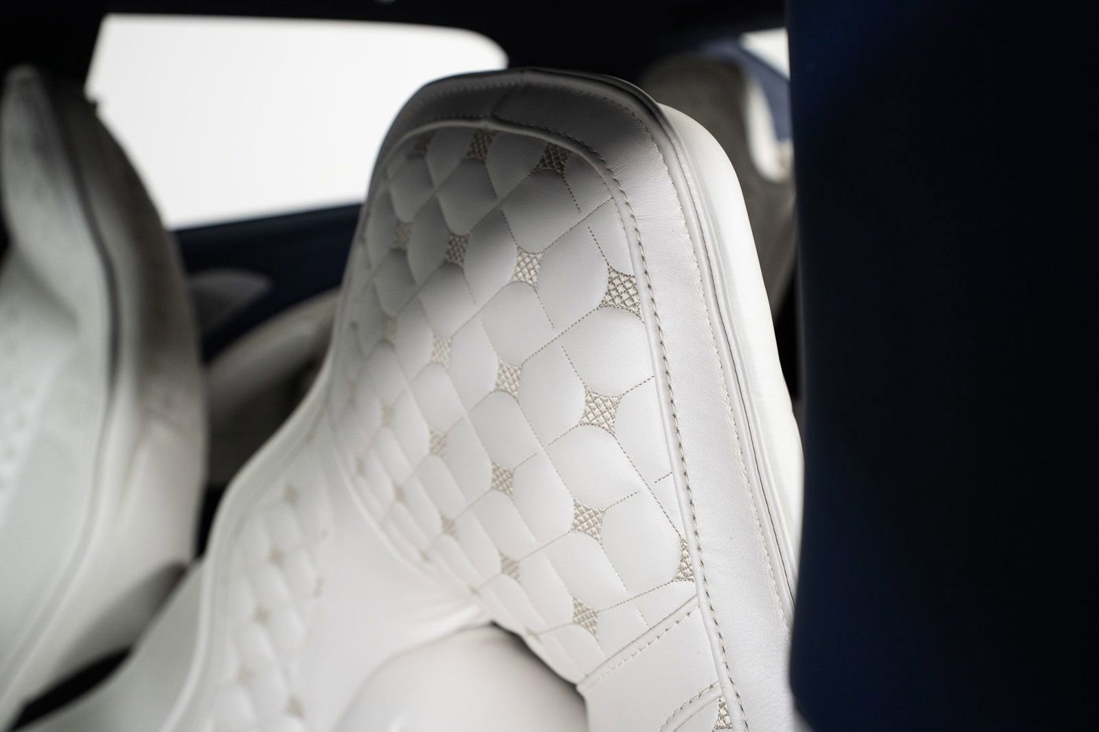 Used 2018 Aston Martin Lagonda RWD image 29