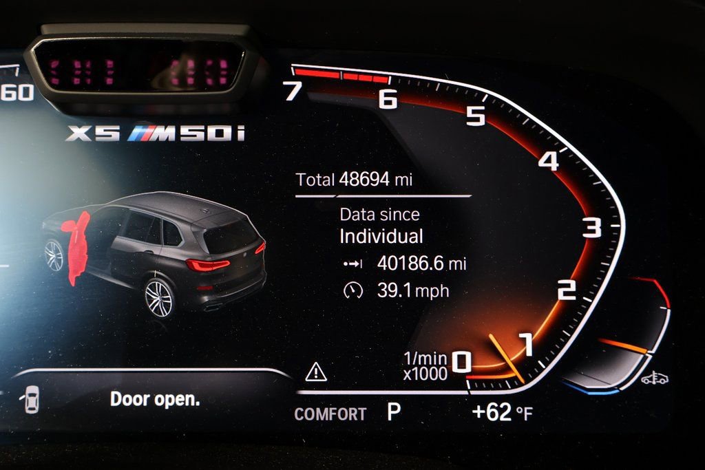 Used 2020 BMW X5 M50i image 17