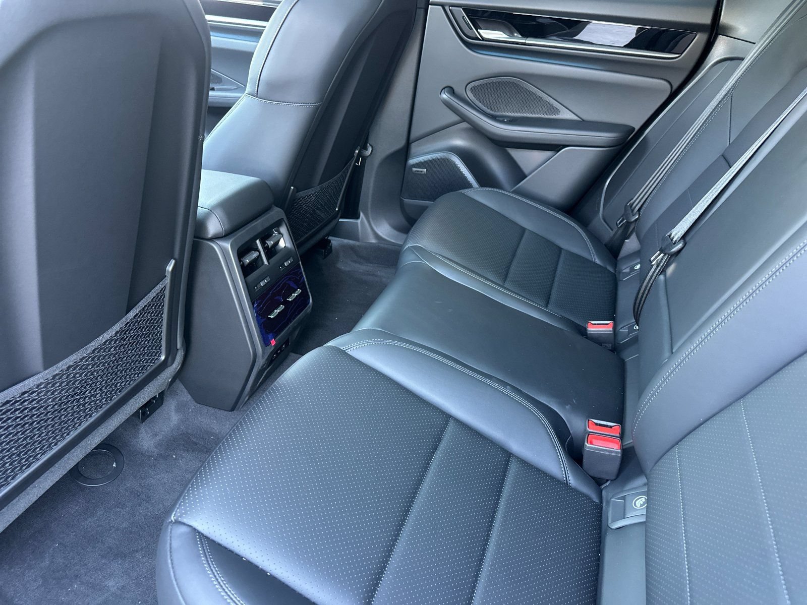 New 2026 Porsche Macan Electric RWD image 13