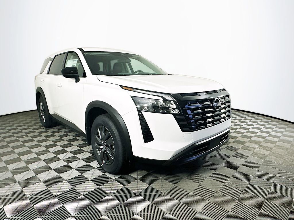 New 2026 Nissan Pathfinder S image 2