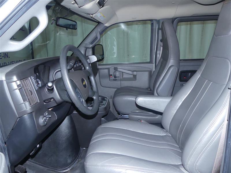 Used 2022 Chevrolet Express 3500 LS RWD image 15