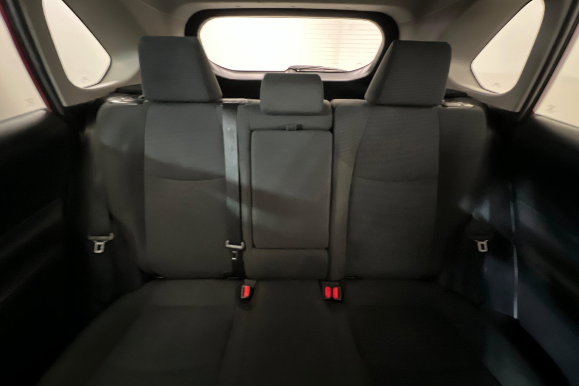 Used 2021 Toyota RAV4 LE image 25