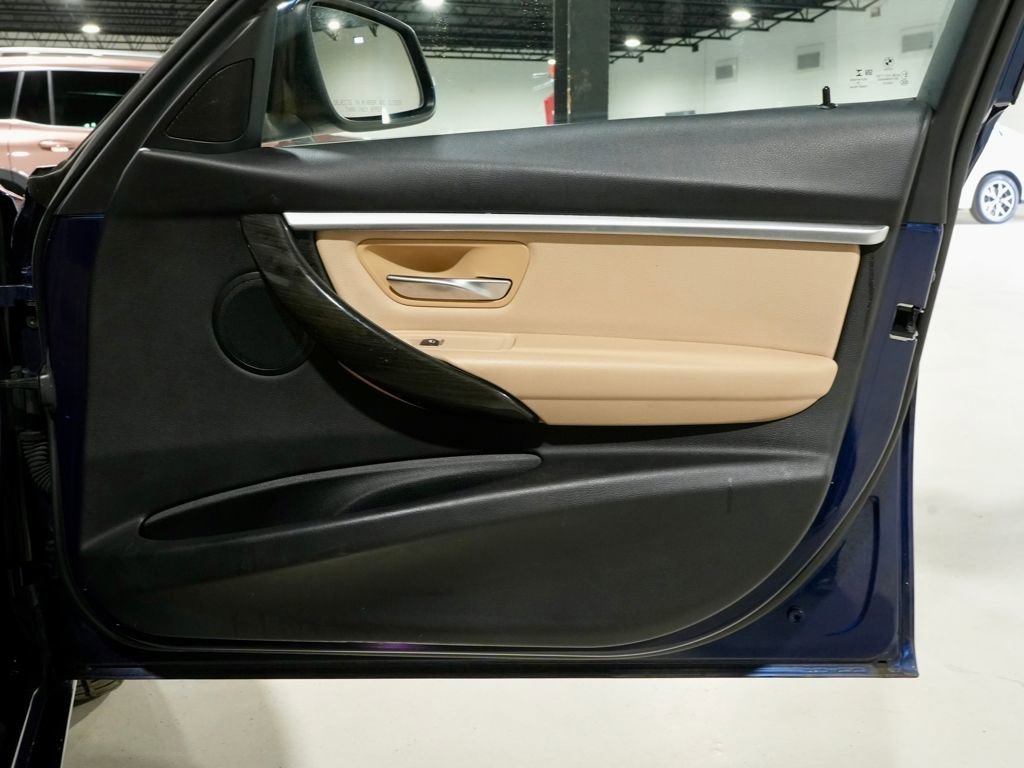 Used 2017 BMW 330i Sedan image 24