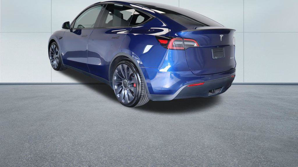 Used 2022 Tesla Model Y Performance AWD/4WD image 3