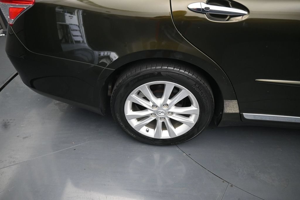 Used 2011 Lexus ES 350 FWD image 10