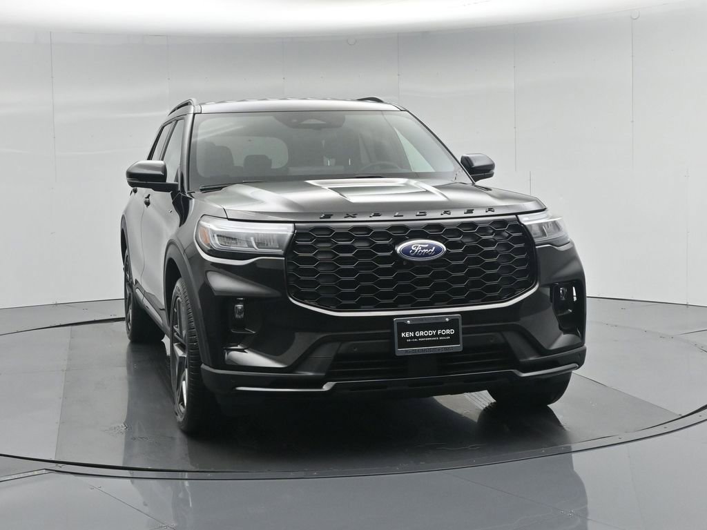 Used 2025 Ford Explorer ST-Line w/ ST-Line Street Pack image 57