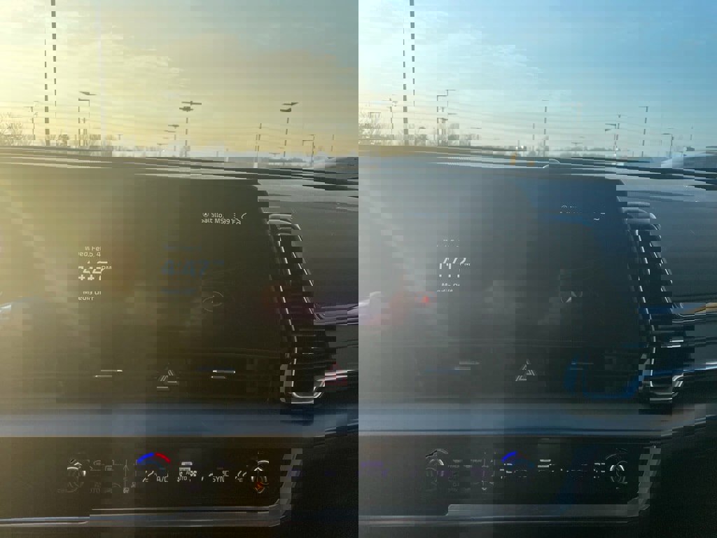 Used 2025 Kia Sportage EX w/ Premium Package image 13