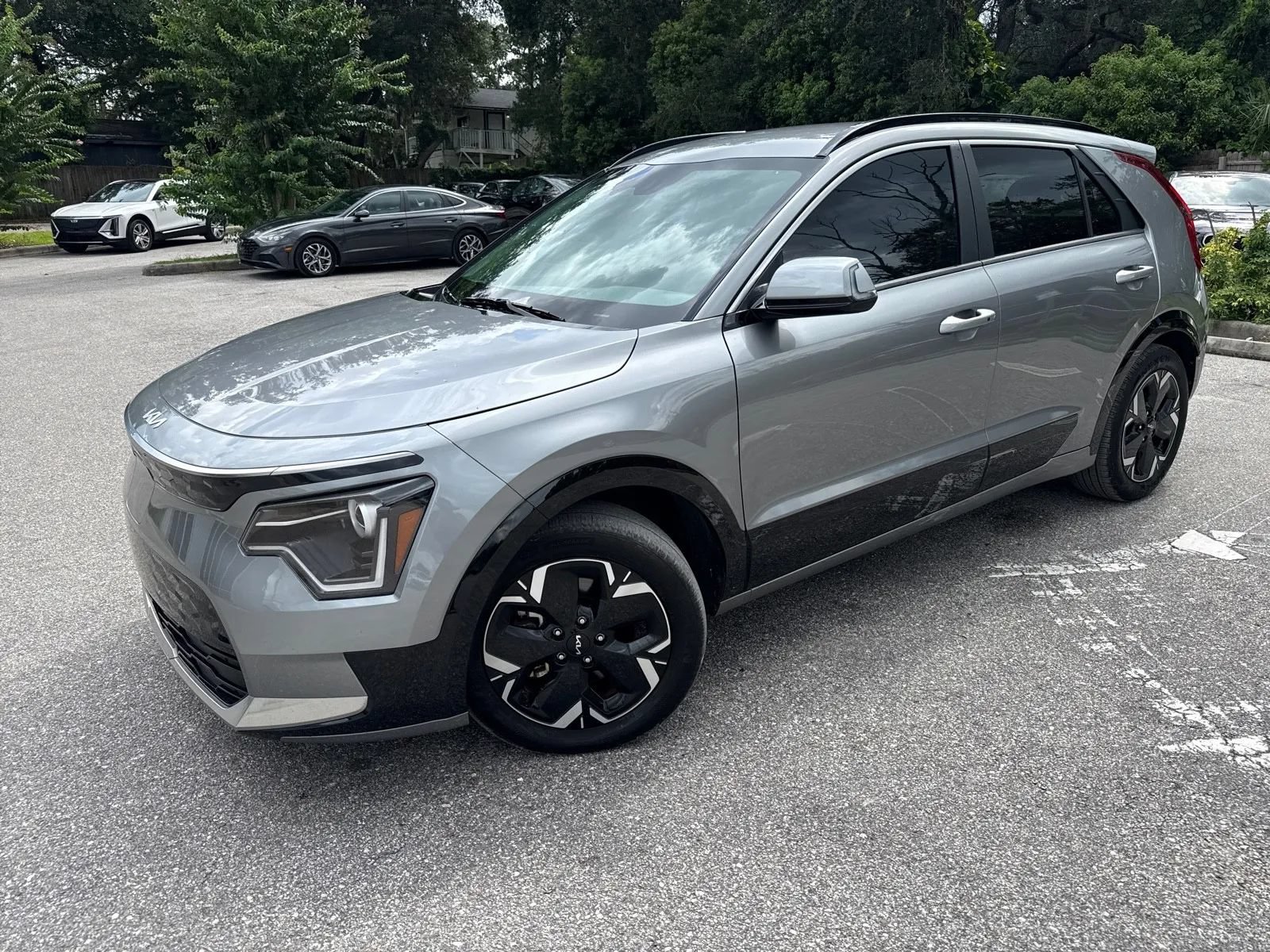 Used 2024 Kia Niro Wind w/ Wind Preserve Package FWD image 3