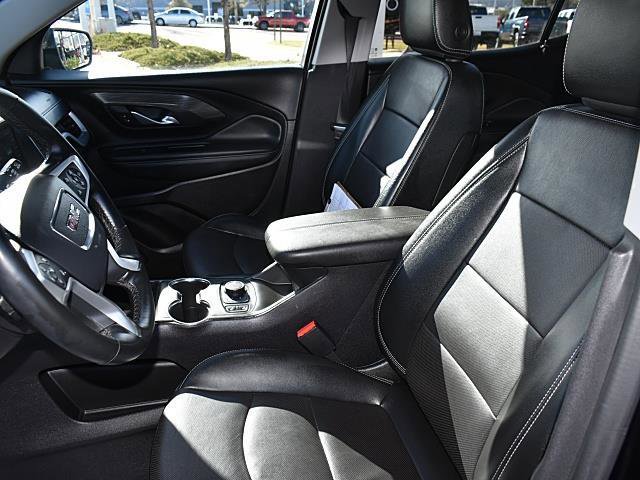 Used 2024 GMC Terrain SLT image 10