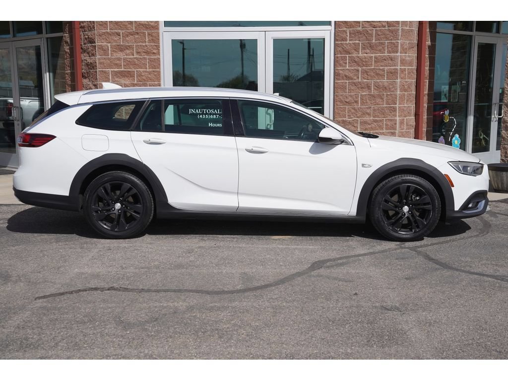 Used 2018 Buick Regal Preferred AWD/4WD image 6