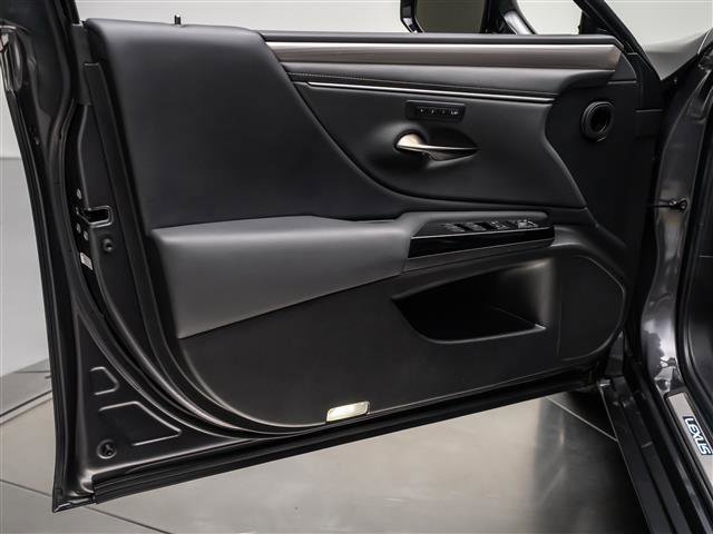 Used 2023 Lexus ES 350 F Sport w/ Accessory Package (Z2) image 26