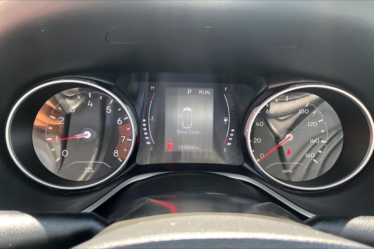 Used 2019 Jeep Compass Latitude w/ Cold Weather Group FWD image 25