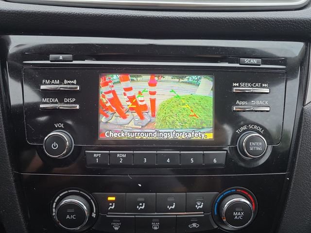 Used 2015 Nissan Rogue S AWD/4WD image 23