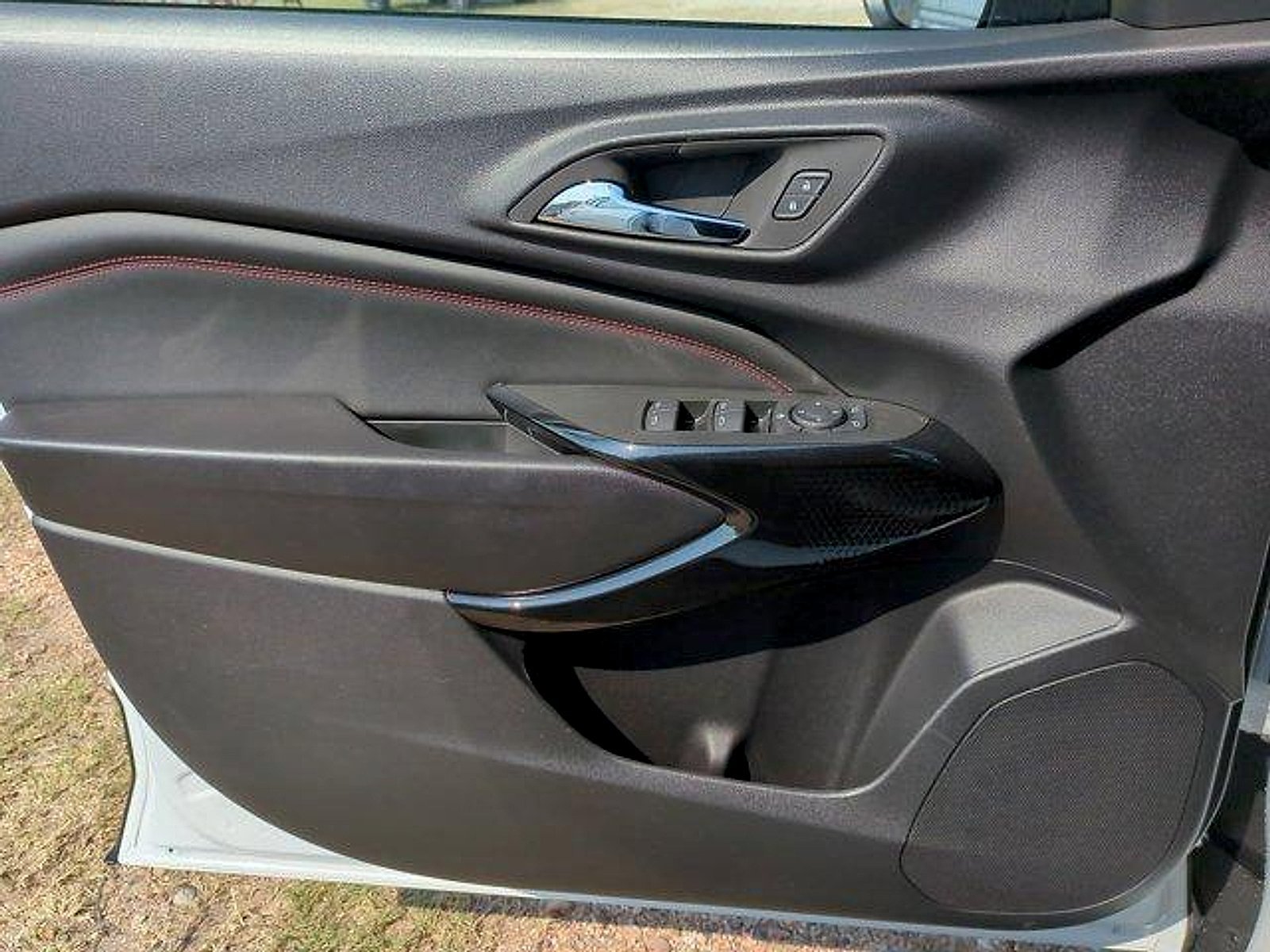 New 2026 Chevrolet Trax RS w/ Driver Confidence Package FWD image 21