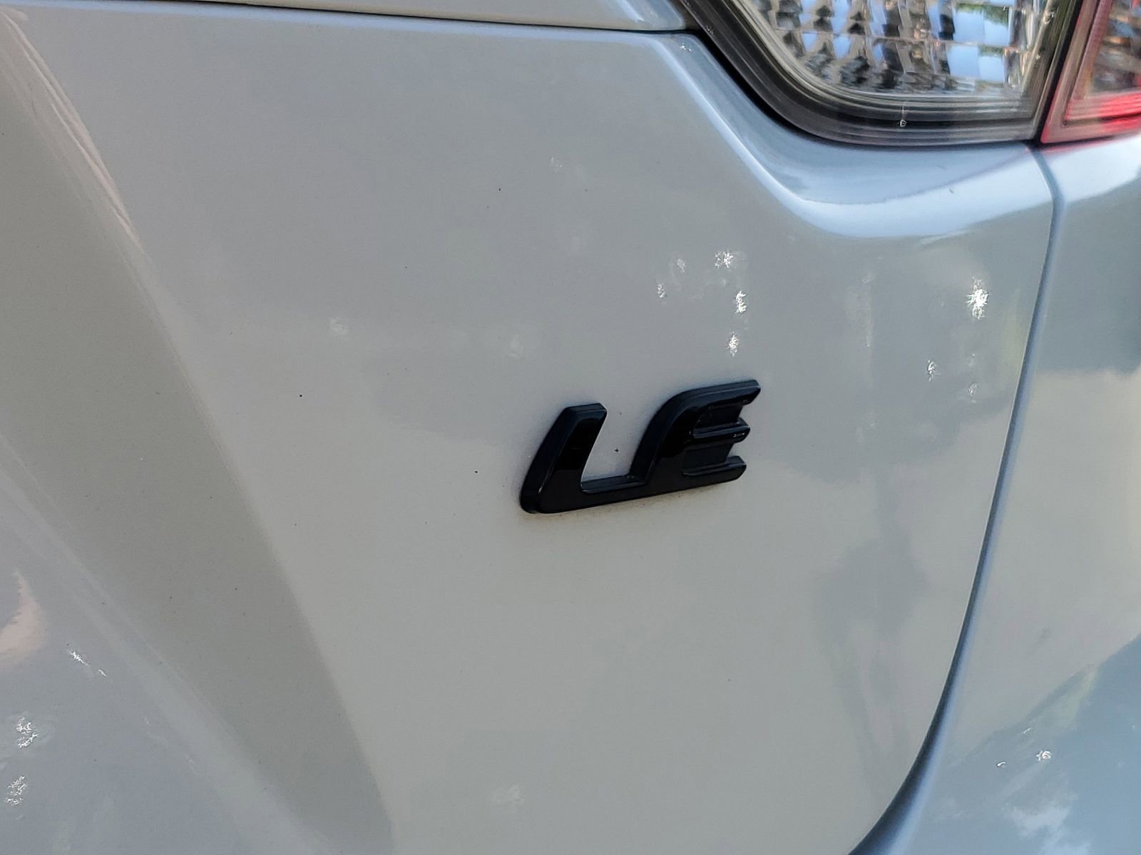 Used 2021 Toyota Corolla LE w/ Carpet Mat Package (TMS) image 8