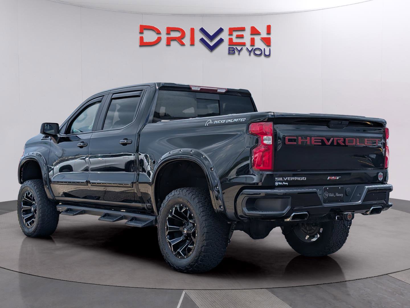 Used 2019 Chevrolet Silverado 1500 RST image 3