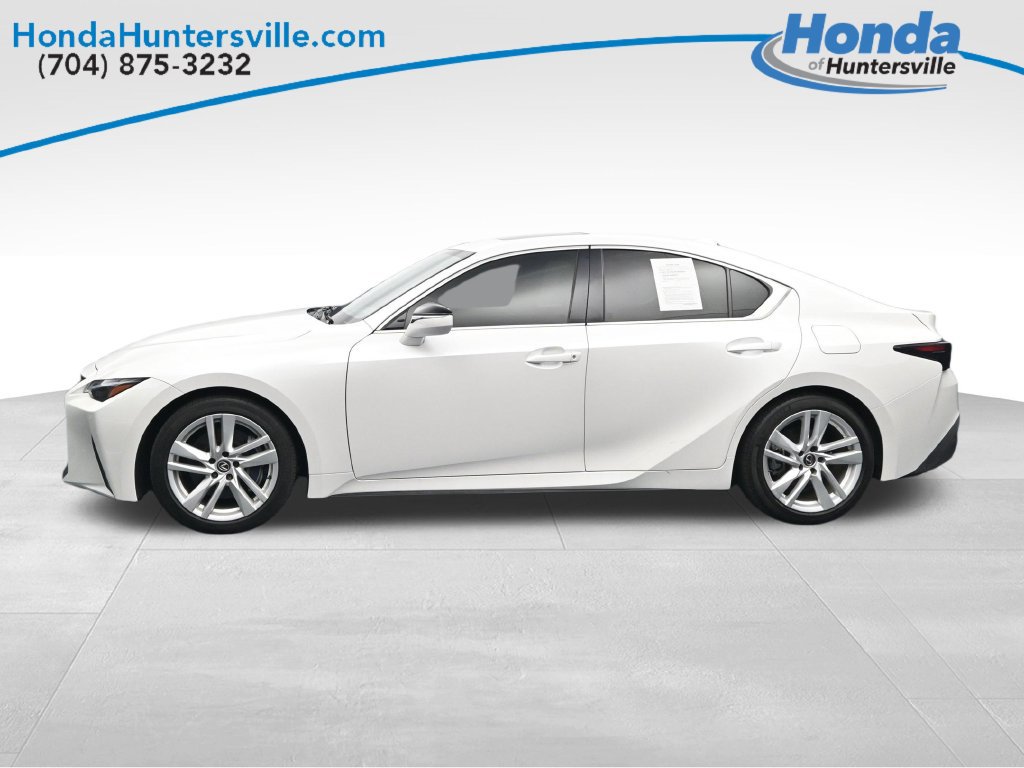 Used 2024 Lexus IS 300 w/ Comfort Package RWD image 5