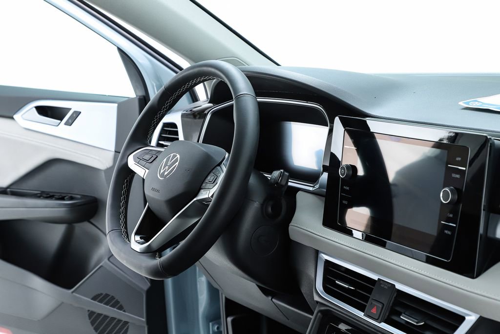 New 2026 Volkswagen Taos SE FWD image 33