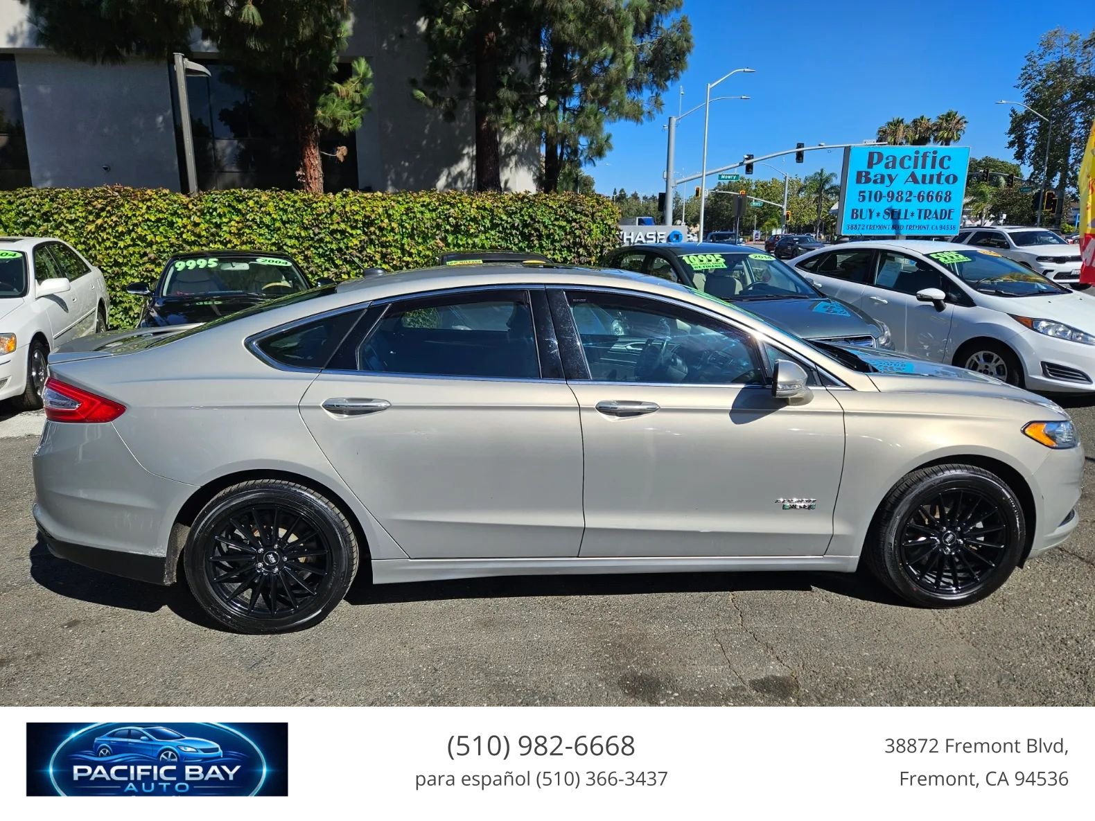 Used 2015 Ford Fusion Energi Titanium FWD image 7