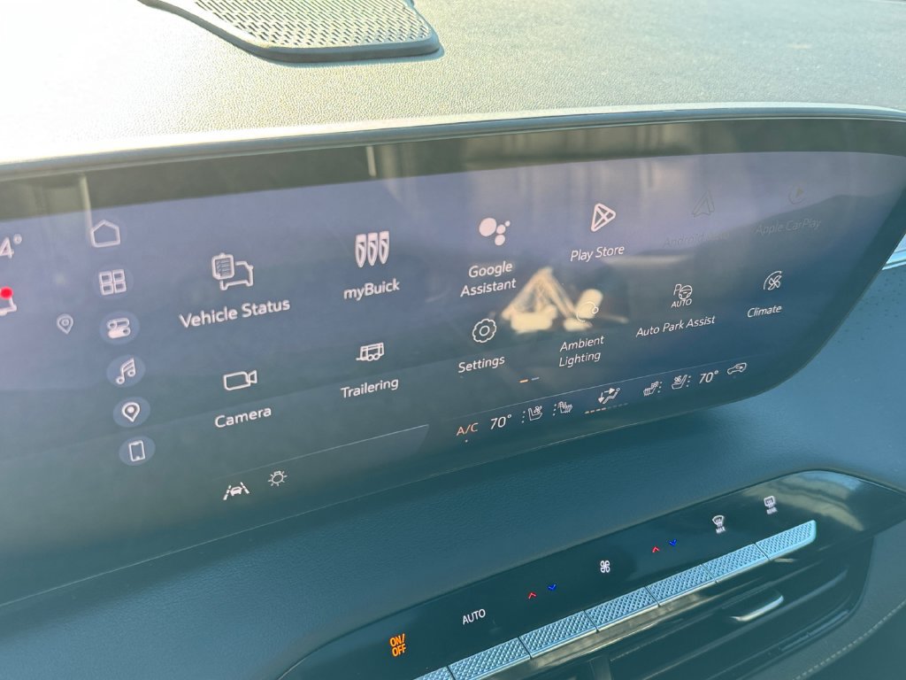 Used 2025 Buick Enclave Avenir w/ Super Cruise Package AWD/4WD image 27
