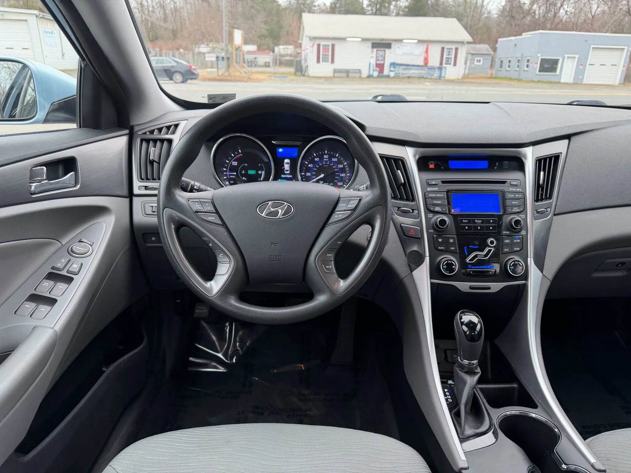 Used 2013 Hyundai Sonata Hybrid image 25