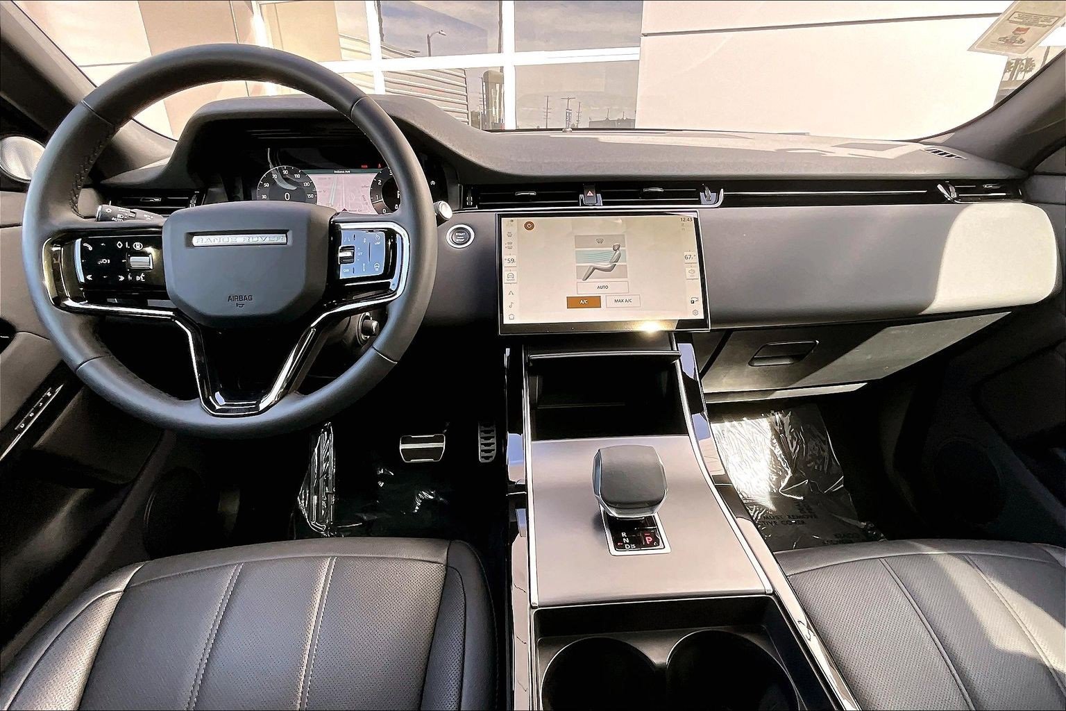 Used 2025 Land Rover Range Rover Evoque Dynamic SE image 15