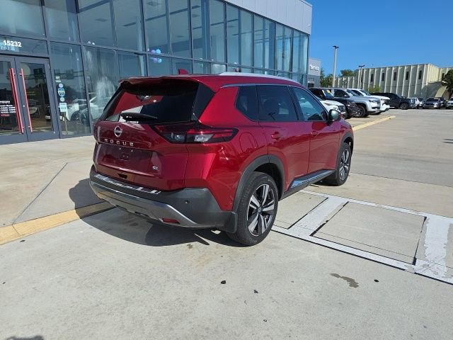 Used 2023 Nissan Rogue SL w/ SL Premium Package image 4