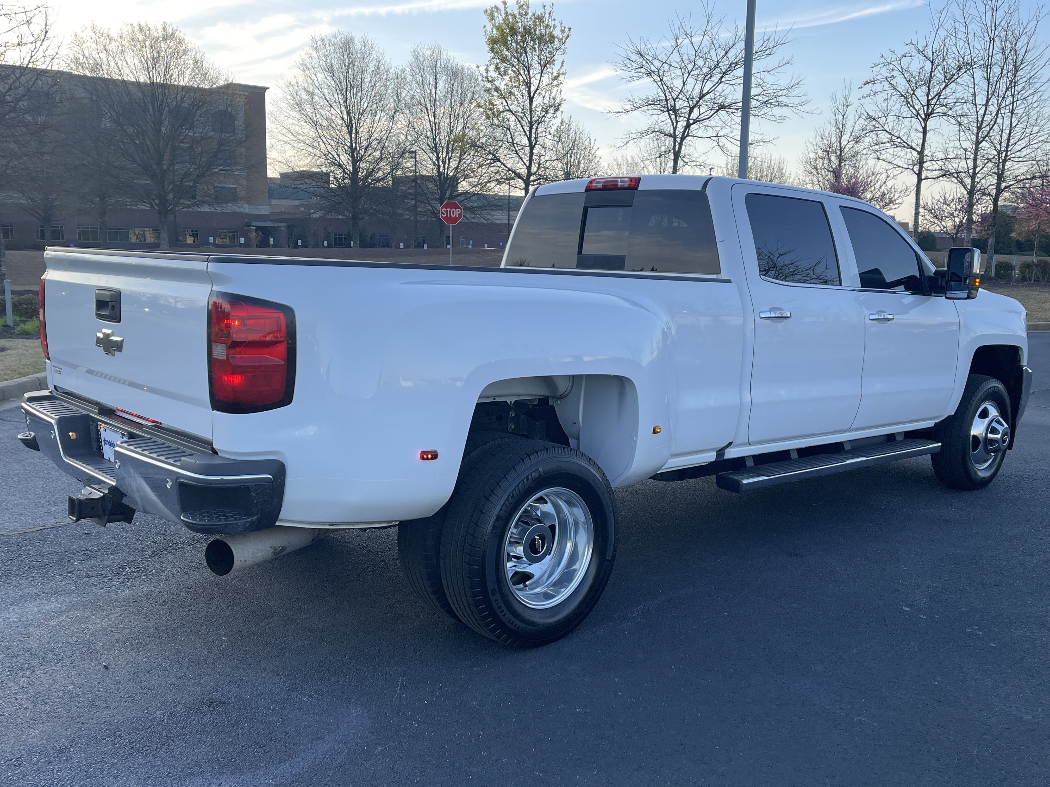 Used 2016 Chevrolet Silverado 3500 LTZ image 9