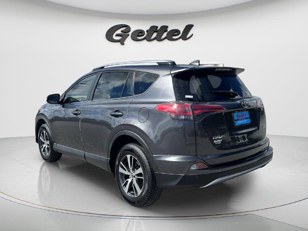 Used 2018 Toyota RAV4 XLE FWD image 7