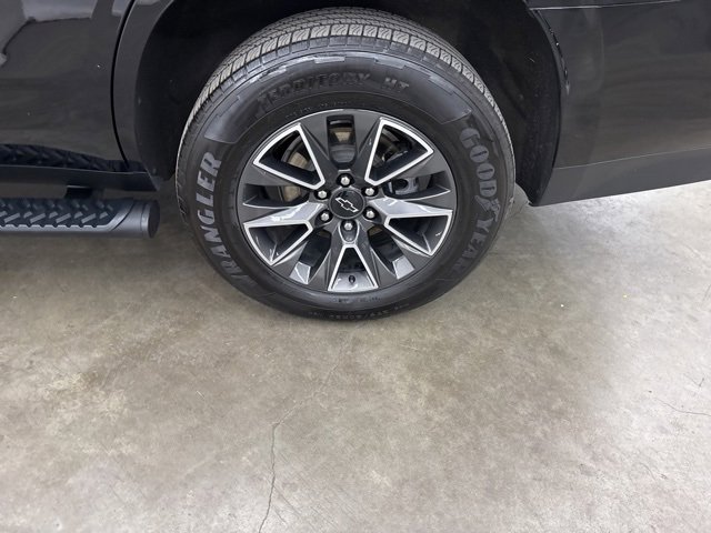 Used 2021 Chevrolet Tahoe Z71 w/ Rear Media and Nav Package image 22