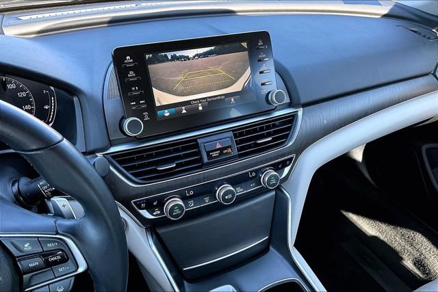 Used 2019 Honda Accord Touring image 11