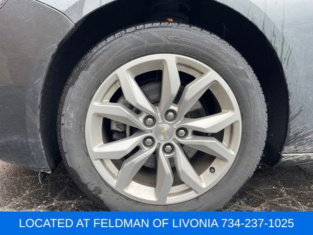 Used 2019 Chevrolet Impala LT w/ LT Convenience Package image 9