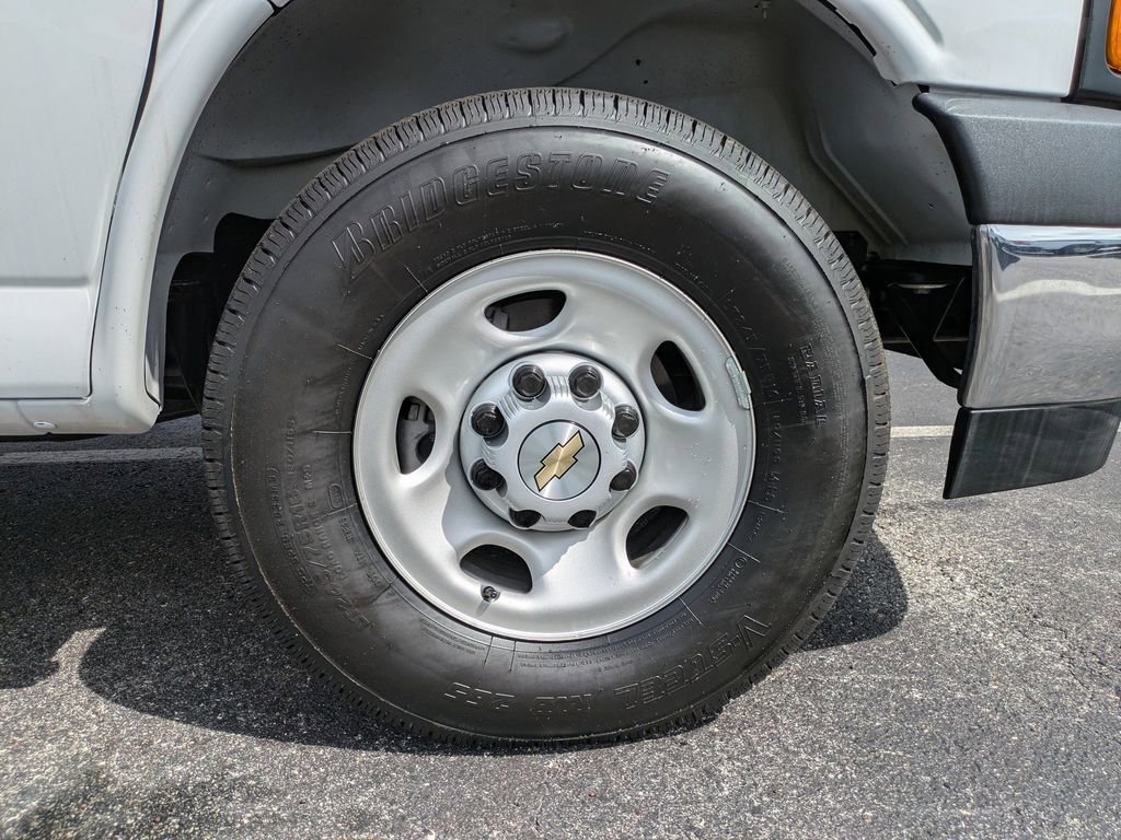 New 2025 Chevrolet Express 3500 w/ Power Convenience Package image 11