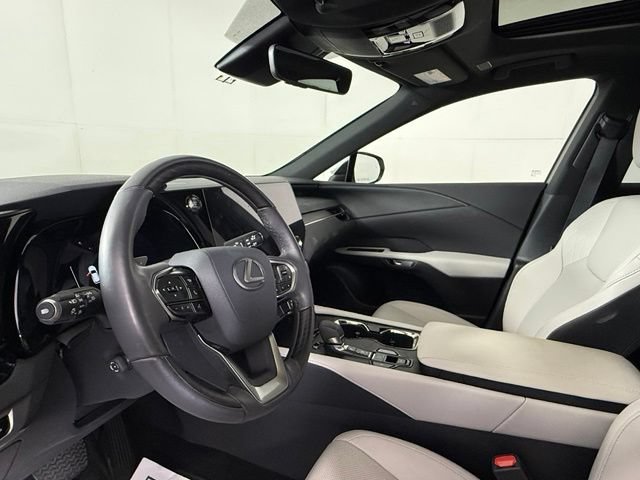 Used 2025 Lexus RX 350 Premium w/ Accessory Package FWD image 18