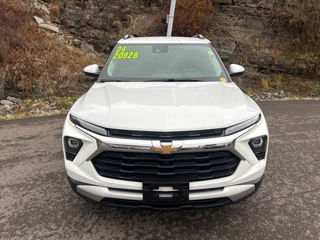 Certified 2024 Chevrolet TrailBlazer LT w/ LT Cold Weather Package image 2