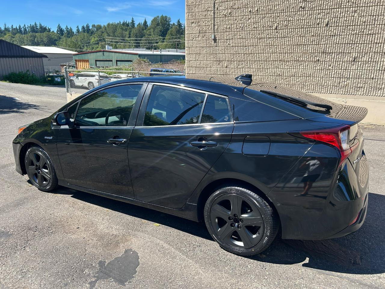 Used 2022 Toyota Prius Limited FWD image 7