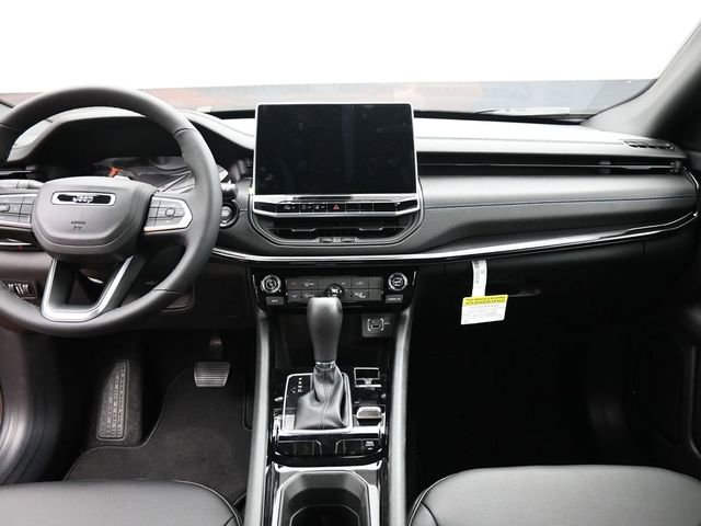 New 2026 Jeep Compass Latitude AWD/4WD image 22