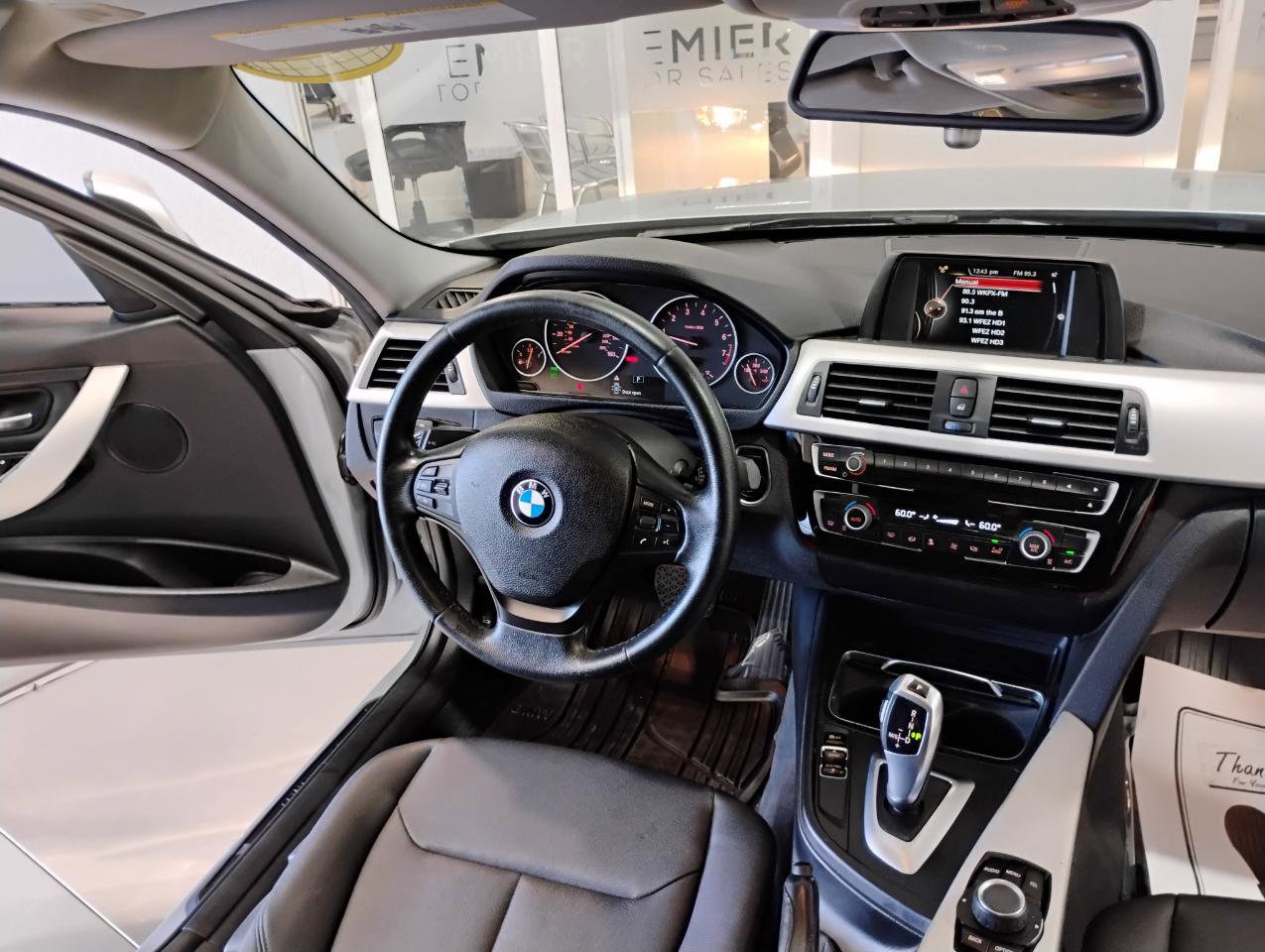 Used 2017 BMW 320i Sedan image 39