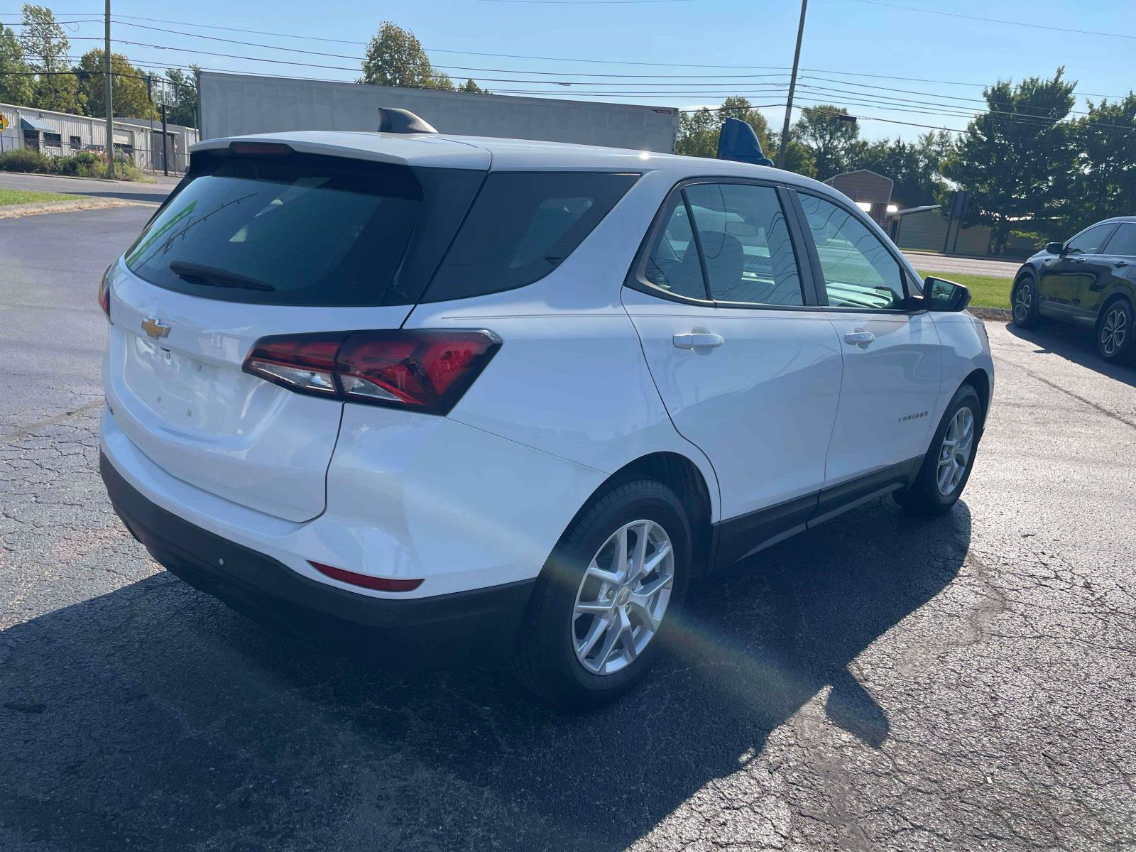 Used 2023 Chevrolet Equinox LS FWD image 8