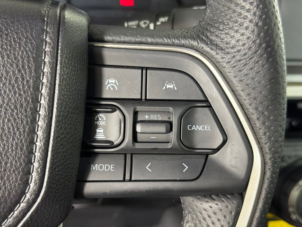 Used 2025 Toyota Tacoma SR5 w/ SR5 Upgrade Package AWD/4WD image 25
