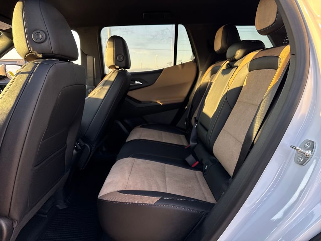 New 2026 Chevrolet Equinox ACTIV w/ Safety and Technology Package image 14