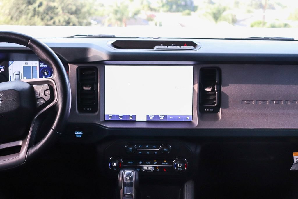 Used 2024 Ford Bronco Outer Banks AWD/4WD image 16