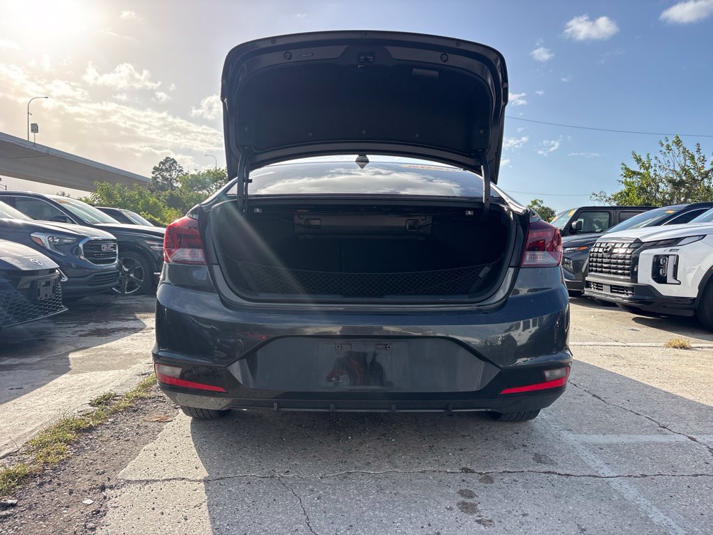 Used 2020 Hyundai Elantra SEL FWD image 14